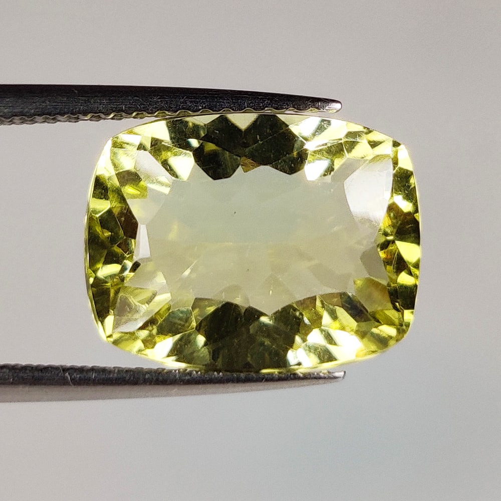 6.00 Ct Natural Lemon Quartz Cushion Cut: Weight - 6.00 Ct / Dimensions - 13.30 x 10.30 x 6.60 mm / Top Quality Luster / Excellent Cushion Cut / Origin - Brazil / Comments - Heated