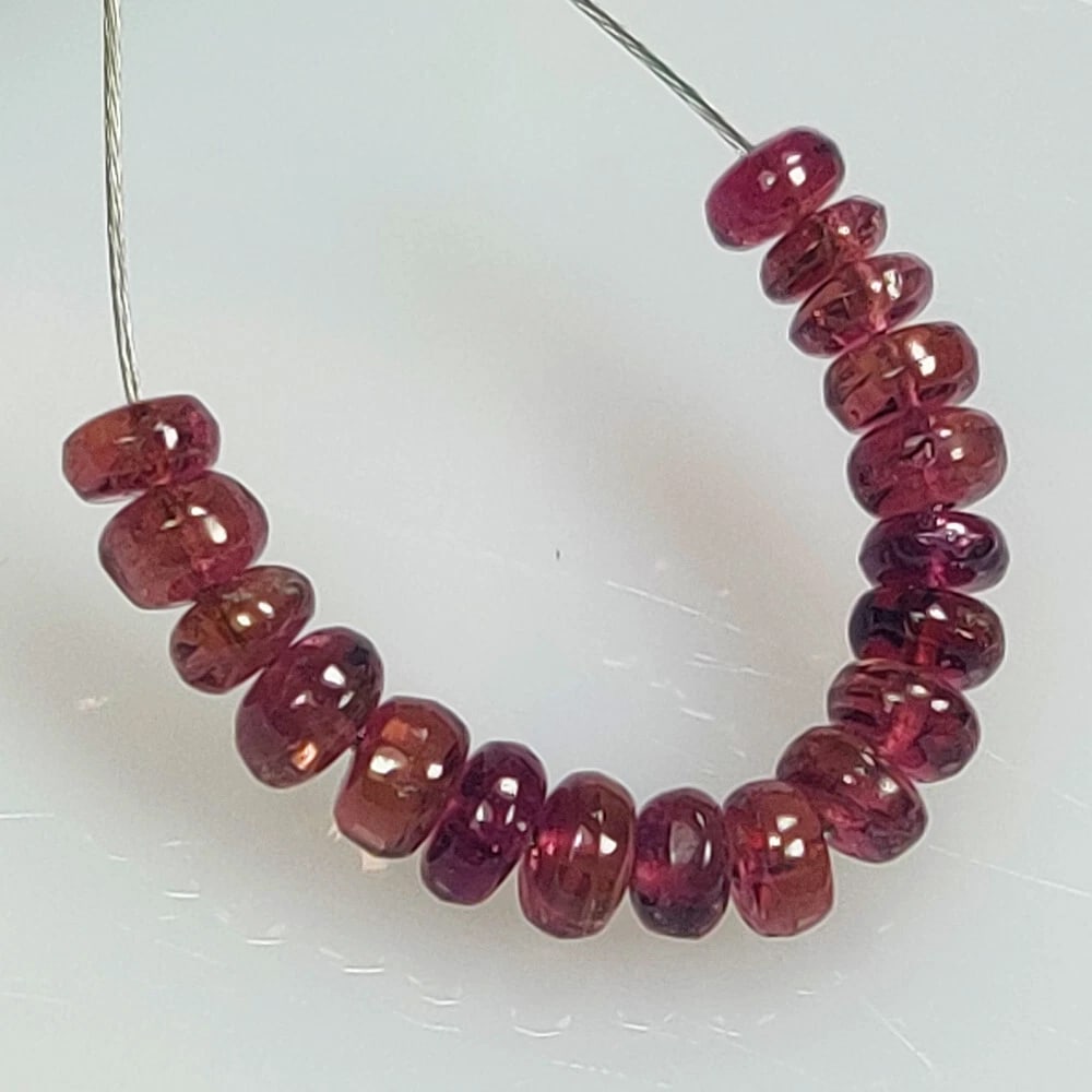5.34 Ct Natural Pink Tourmaline Round Beads (1 of 2)