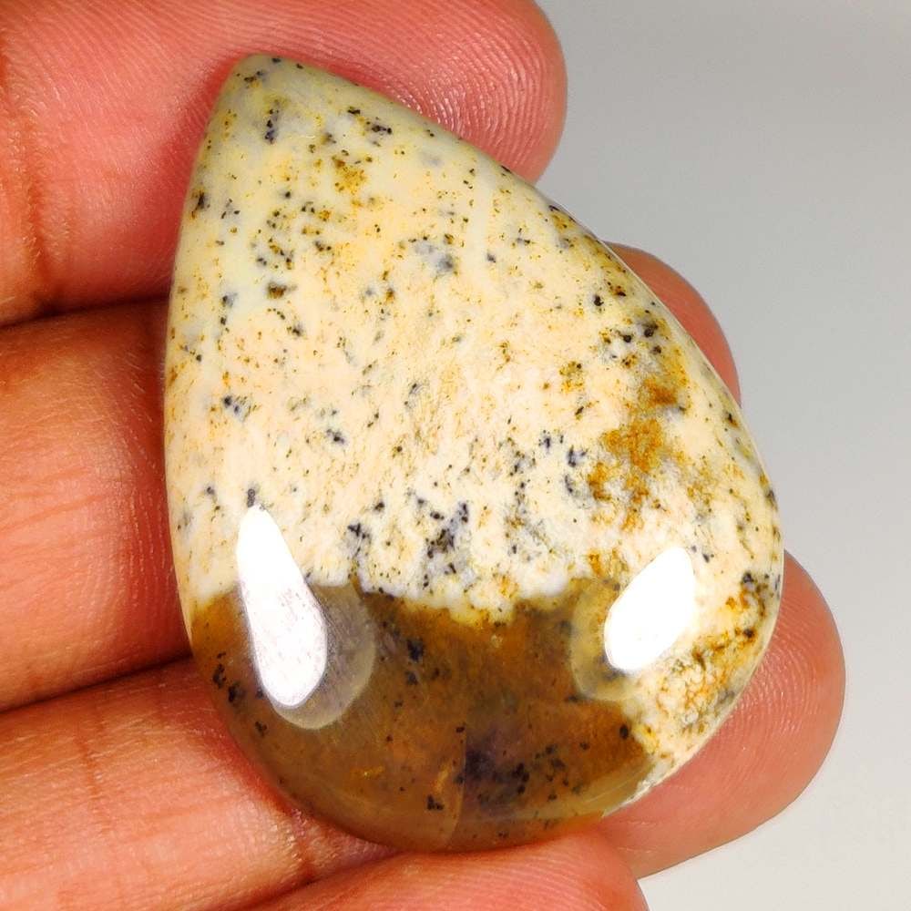 45.85 Ct Natural Jasper Quartz Pear Cab: weight - 45.85 Ct / Size - 39.00 x 28.00 x 6.70 mm / Shape - Excellent Pear Cab / Origin - Brazil / Treatment - None