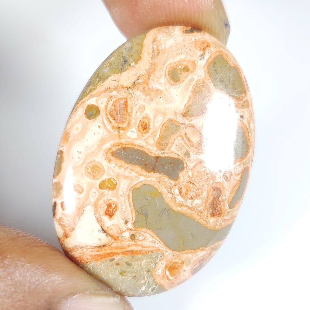 42.84 Ct Natural Lupid Skin Jasper Quartz Oval Cab: weight - 42.84 Ct / Dimensions - 35.00 x 25.00 x 6.00 mm / Shape - Excellent Oval Cab / Origin - Brazil / Treatment - None