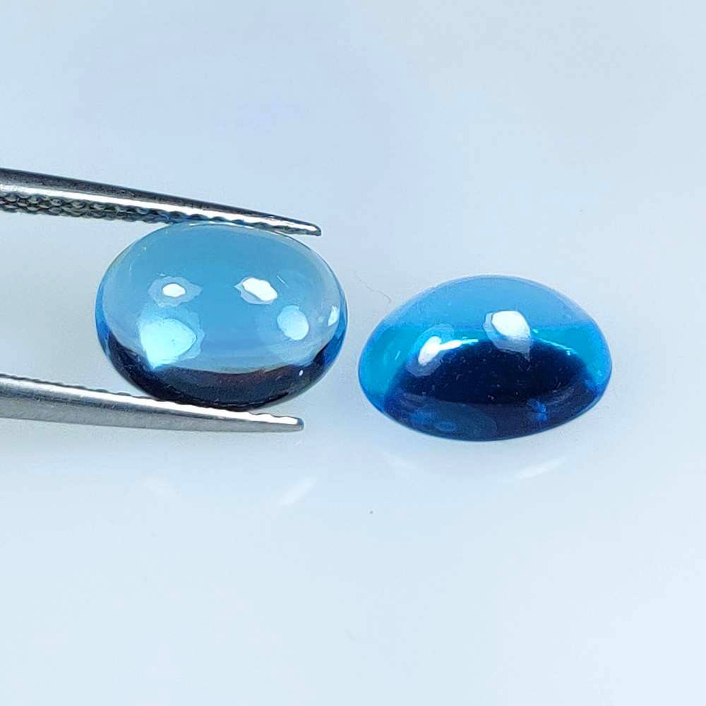 13.93 Ct Natural Star Garnet Oval Cab: Weight - 13.93 Ct / Dimensions - 14.30 x 12.50 x 7.10 mm / Shape - Oval Cab / Color - Deep Red / Clarity - Opaque / Origin - India / Treatment - Npne