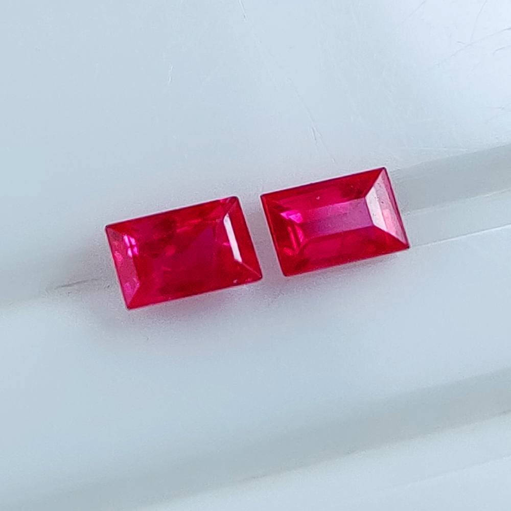 0.42 Ct Natural Pinkish Red Ruby Rectangle Cut Pair (1 of 2)