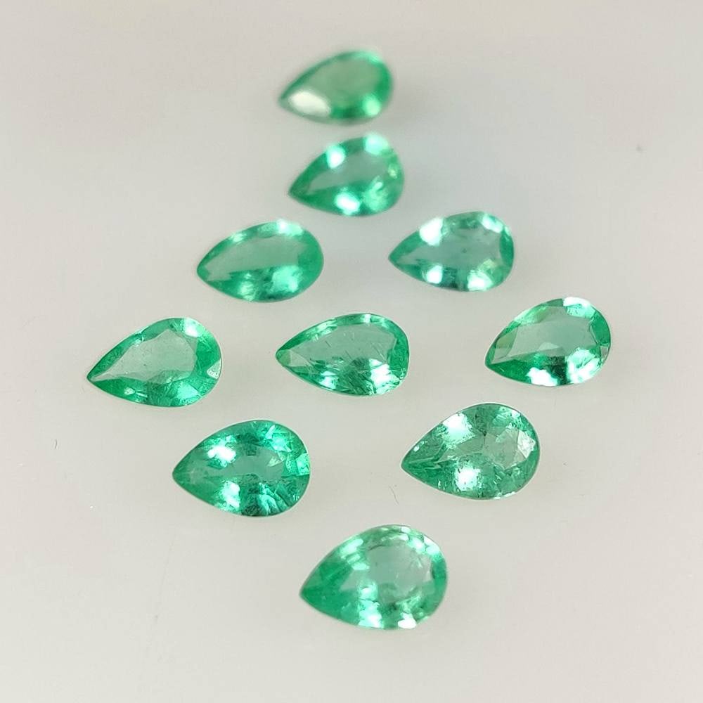 3.19 Ct Natural Zambian Green Emerald Pear Cut Set (1 of 3)