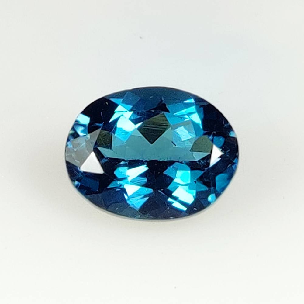 7.78 Ct Natural London Blue Topaz Oval Cut (1 of 2)