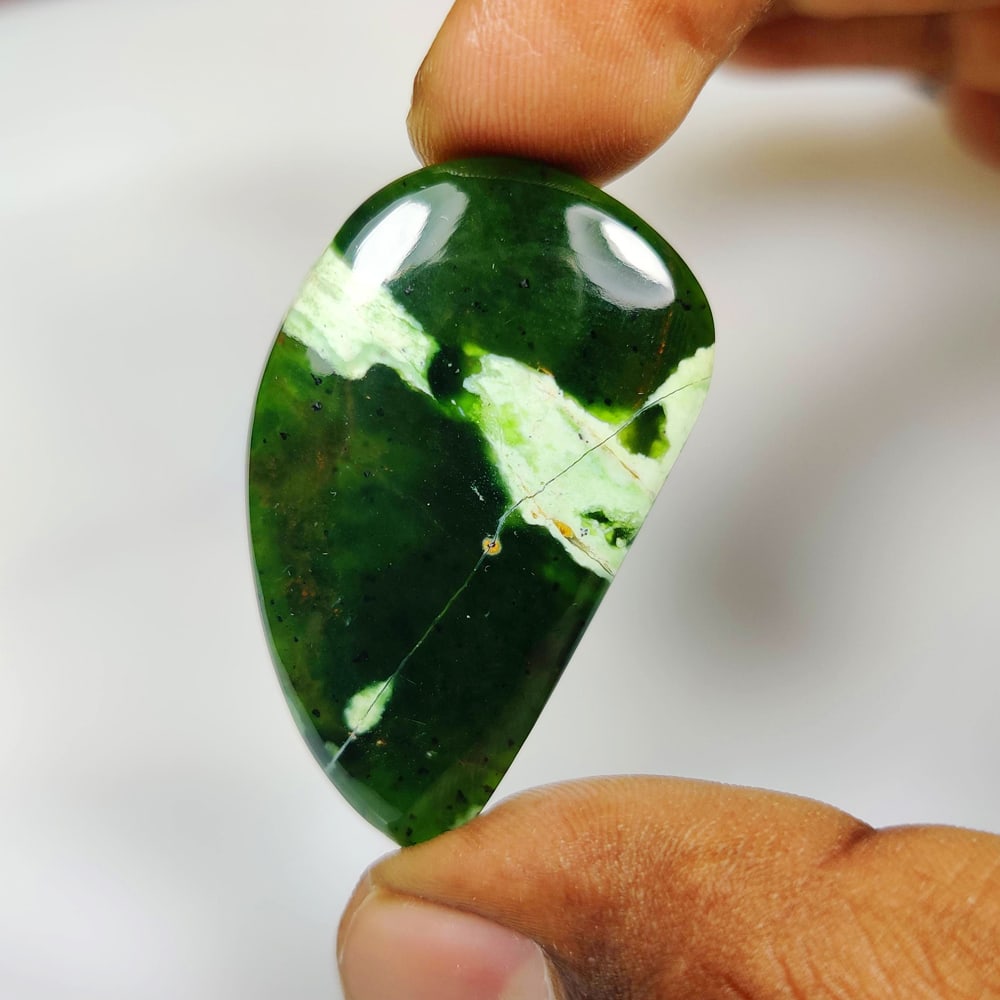 49.89 Ct Natural Chrome Chalcedony Fancy Cab: weight - 49.89 Ct / Size - 43.00 x 27.00 x 6.40 mm / Shape - Excellent Fancy Cab / Origin - Brazil / Treatment - None