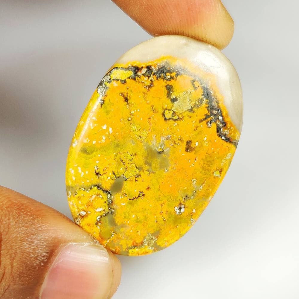 52.88 Ct Natural Bumblebee Jasper Quartz Oval Cab: weight - 52.88 Ct / Dimensions - 42.00 x 29.00 x 5.30 mm / Shape - Excellent Oval Cab / Origin - Brazil / Treatment - None