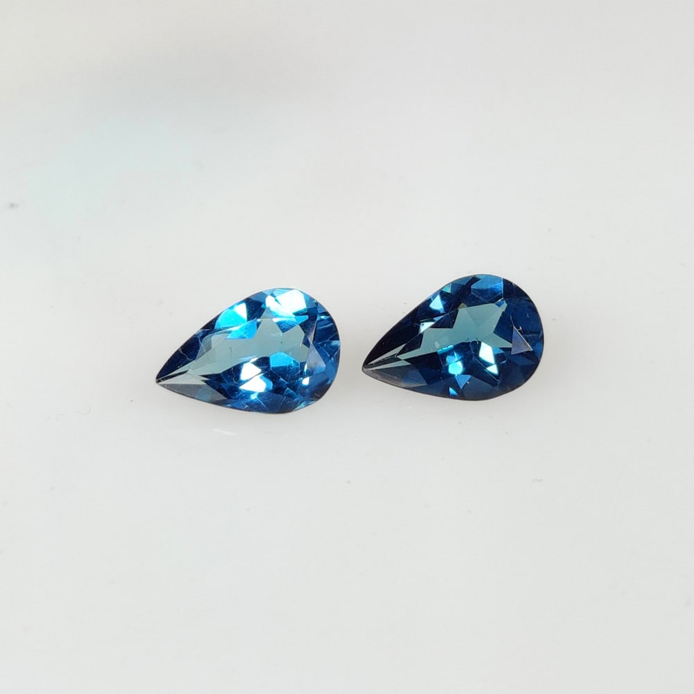 2.56 Ct Natural London Blue Topaz Pear Cut Pair (1 of 2)