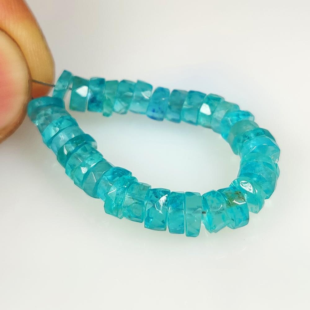 19.08 Ct Natural Eye Blue Apatite 3" Round Faceted Drilled Beads (1 of 2)