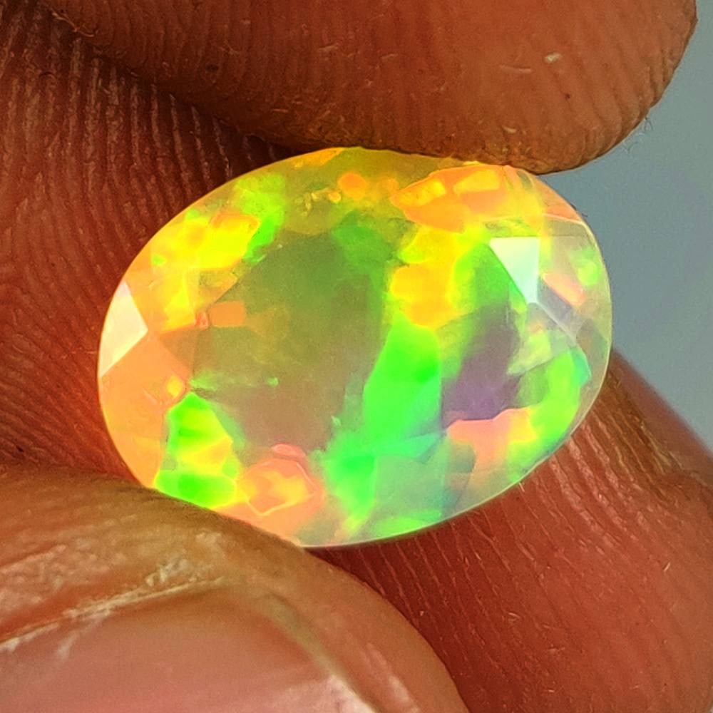 2.30 Ct Natural Multicolor Welo Opal Top Fire Oval Cut: Weight - 2.30 Ct / Dimensions - 11.80 x 8.70 x 5.40 mm / Shape - Oval Cut / Color - Multicolor / Clarity - Translucent / Origin - Ethiopia / Treatment - None