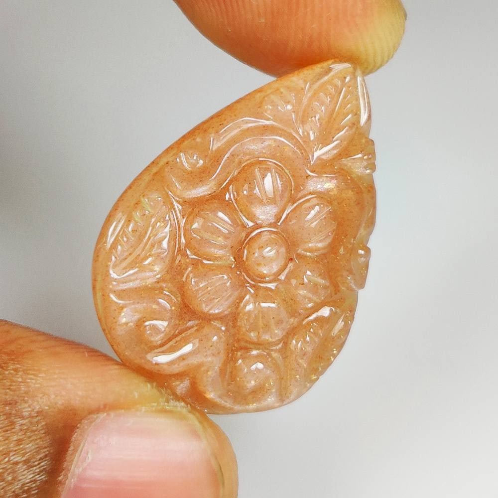 18.61 Ct Natural Moonstone Pear Carving Cab (1 of 2)