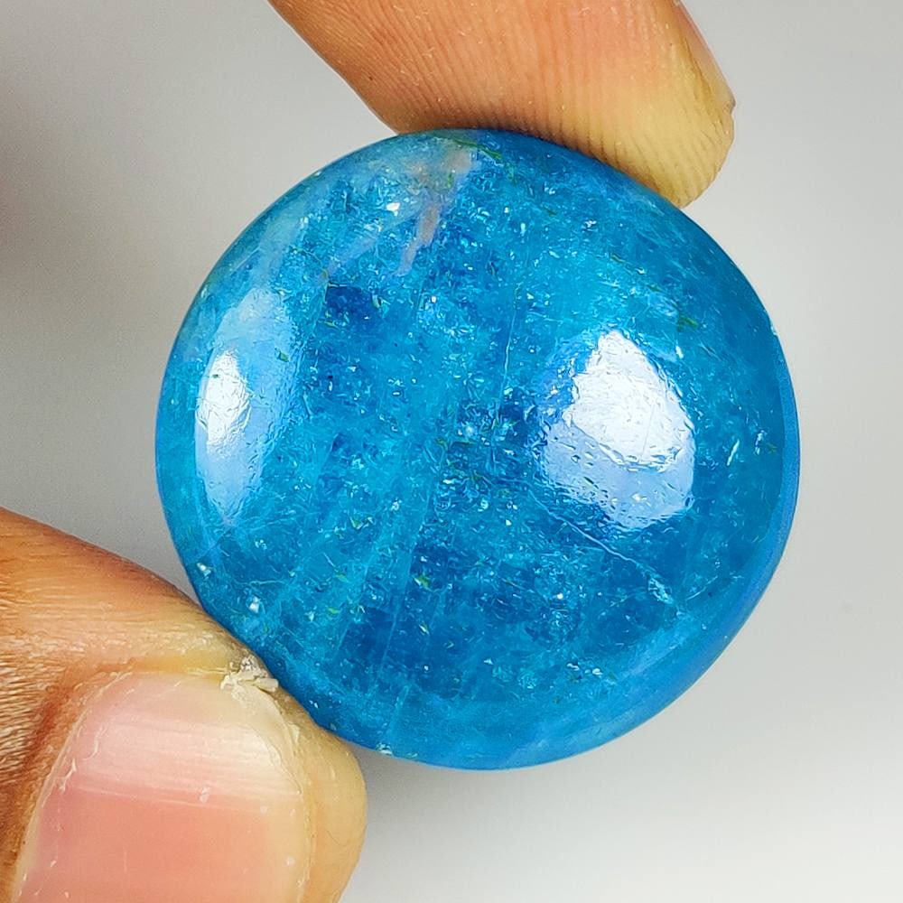 44.61 Ct Natural Blue Apatite Round Cab: Weight - 44.61 Ct / Dimensions - 28.00 x 28.00 x 6.70 mm / Top Class Quality / Round Cab / Origin - Brazil / Treatment - None