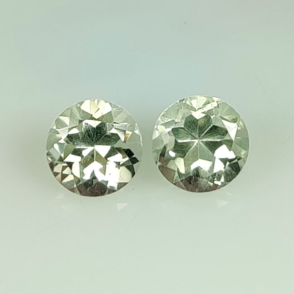 2.69 Ct Natural Green Amethyst Round Cut Pair (1 of 2)