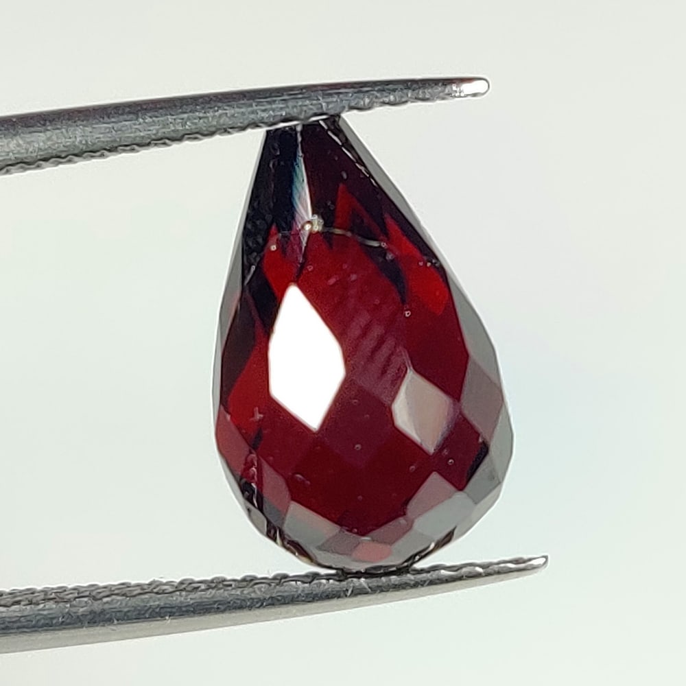 6.88 Ct Natural Black Onyx Pear Drop: Weight - 6.88 Ct / Dimensions - 12.30 x 7.70 x 7.70 mm / Shape - Pear Drop / Clarity - Opaque / Origin - Brazil / Treatment - None