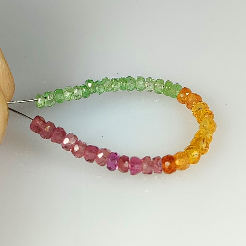 4.26 Ct Natural Tsavorite, Spessarite, Rhodolite Garnet Round Cut Beads (1 of 2)