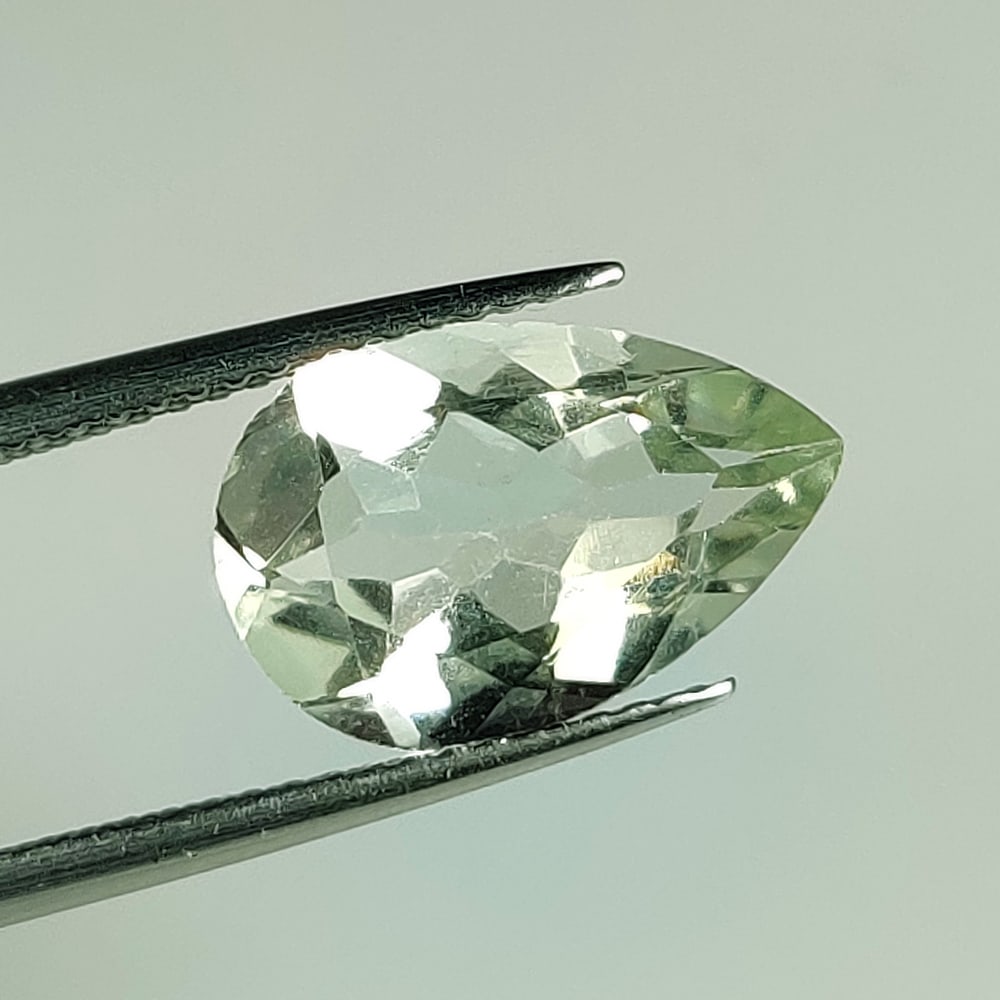 3.05 Ct Natural Green Amethyst Pear Cut (1 of 2)
