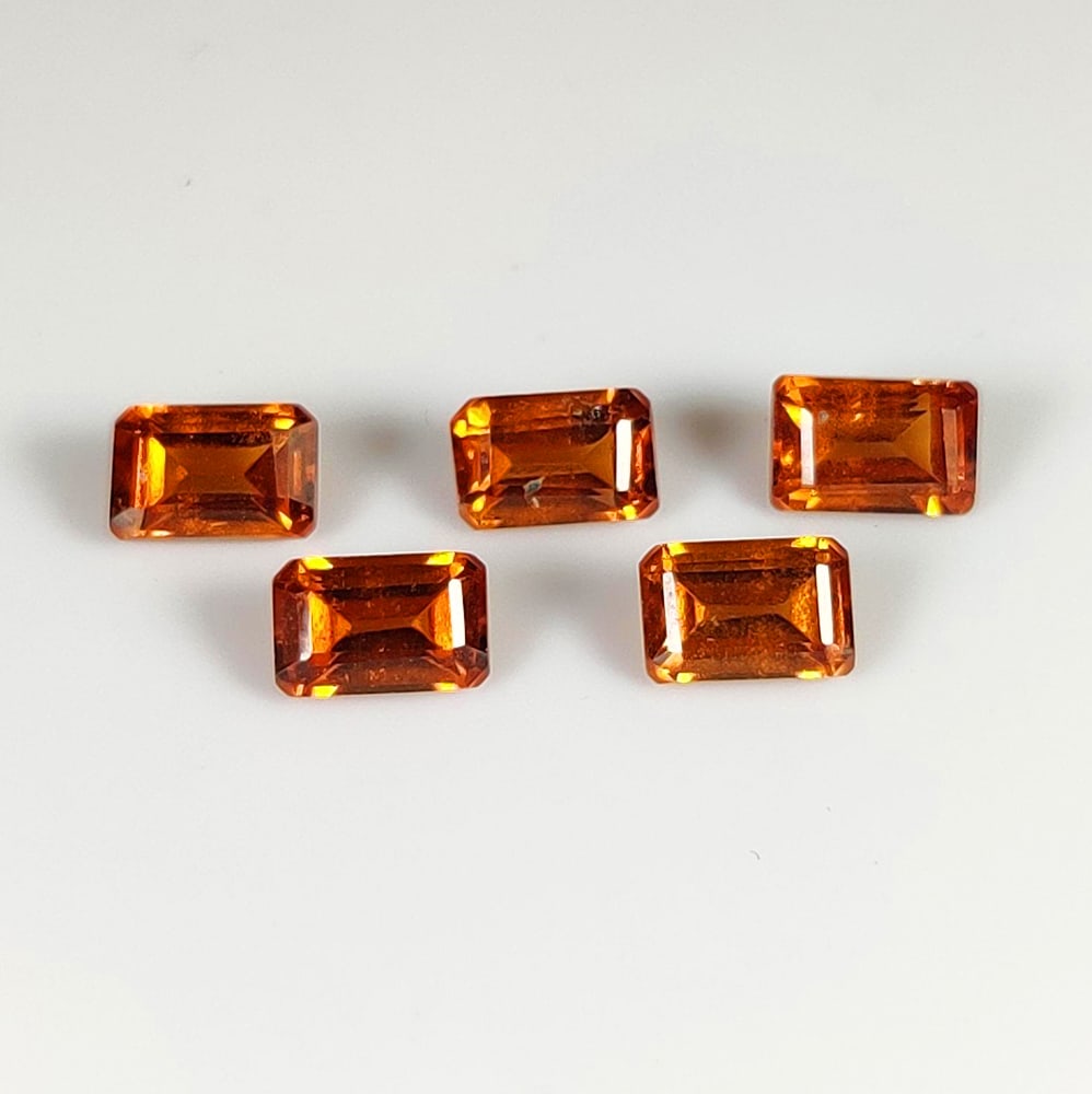 4.03 Ct Natural Orange Hessonite Garnet Octagon Cut Set: Weight - 4.03 Ct / Size - 6.00 x 4.00 mm / 5 Pc's / Shape - Octagon Cut / Clarity - VVS / Origin - Nigeria / Treatment - None