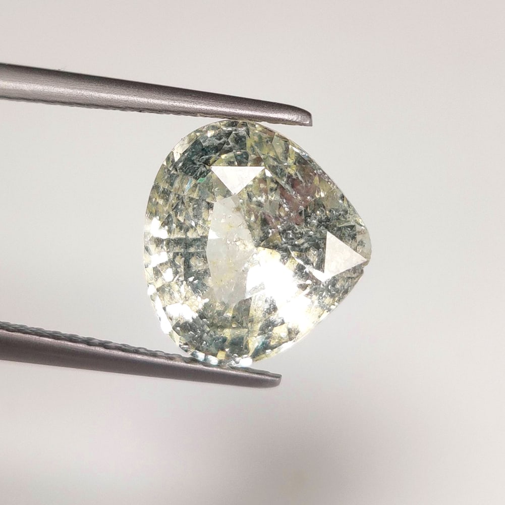 5.76 Ct Natural Color Change Grossular Garnet Pear Cut: Weight - 5.76 Ct / Size - 10.70 x 11.50 x 6.80 mm / Shape - Pear Cut / Clarity - SI / Origin - Madagascar / Treatment - None