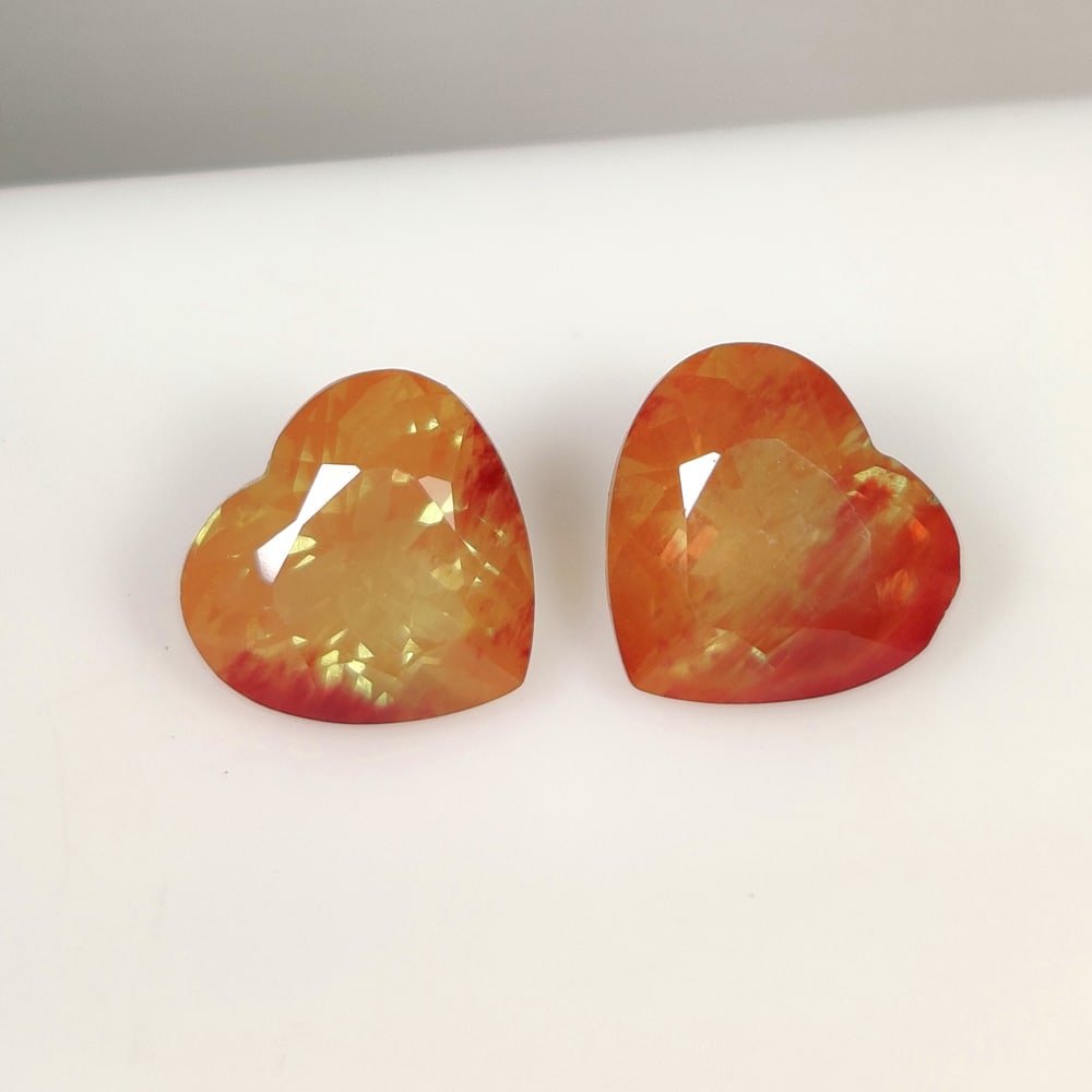 11.20 Ct Natural Andesine Heart Cut Pair (1 of 2)