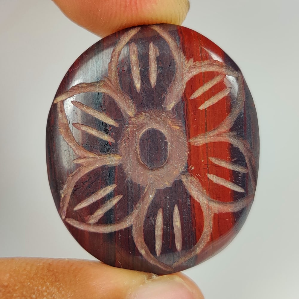 51.56 Ct Natural Blood Jasper Quartz Oval Art Cab: weight - 51.56 Ct / Dimensions - 32.00 x 27.00 x 5.40 mm / Shape & Cut - Excellent Oval Art Cab / Origin - Brazil / Comments - None