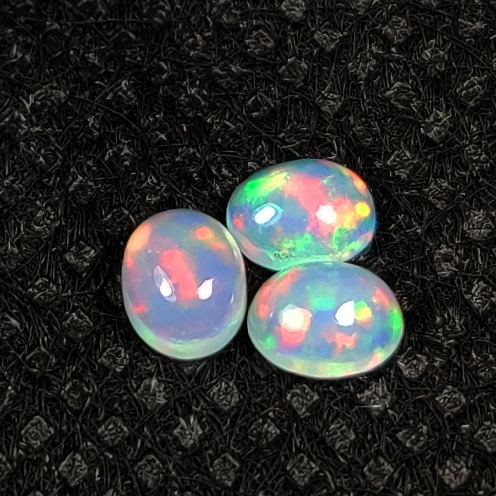 0.75 Ct Natural Multicolor Welo Opal Top Fire OVal Cab Set (1 of 3)