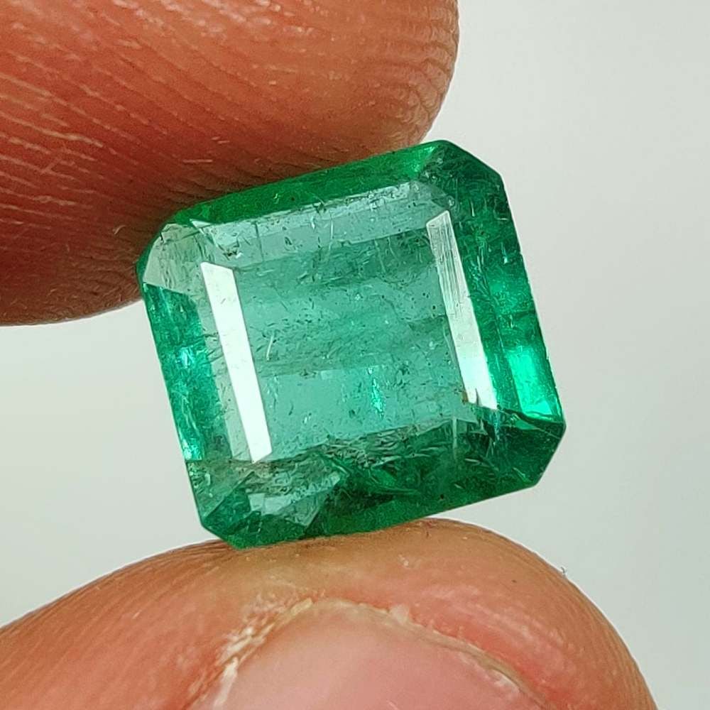 3.07 Ct Natural Zambian Green Emerald Octagon Cut (1 of 3)