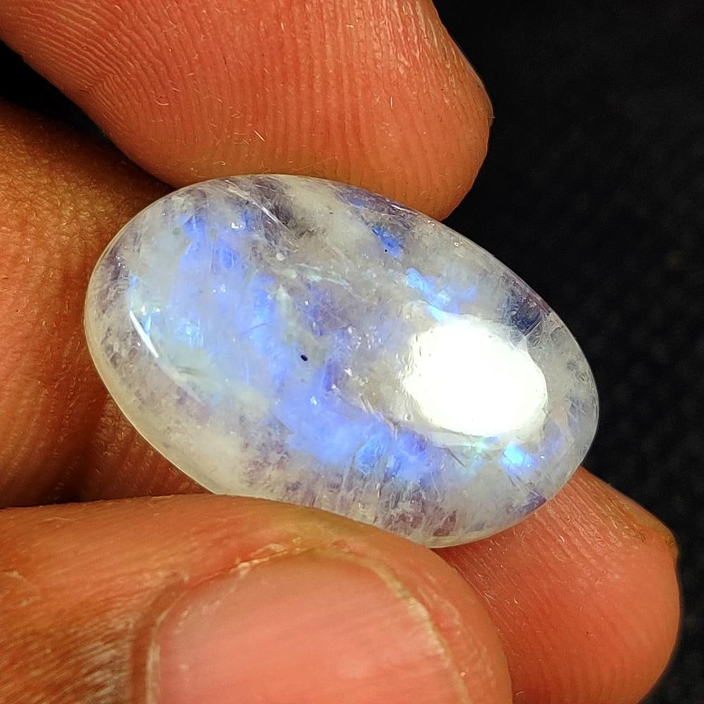 15.27 Ct Natural Blue Tint Moonstone OVal Cab (1 of 3)