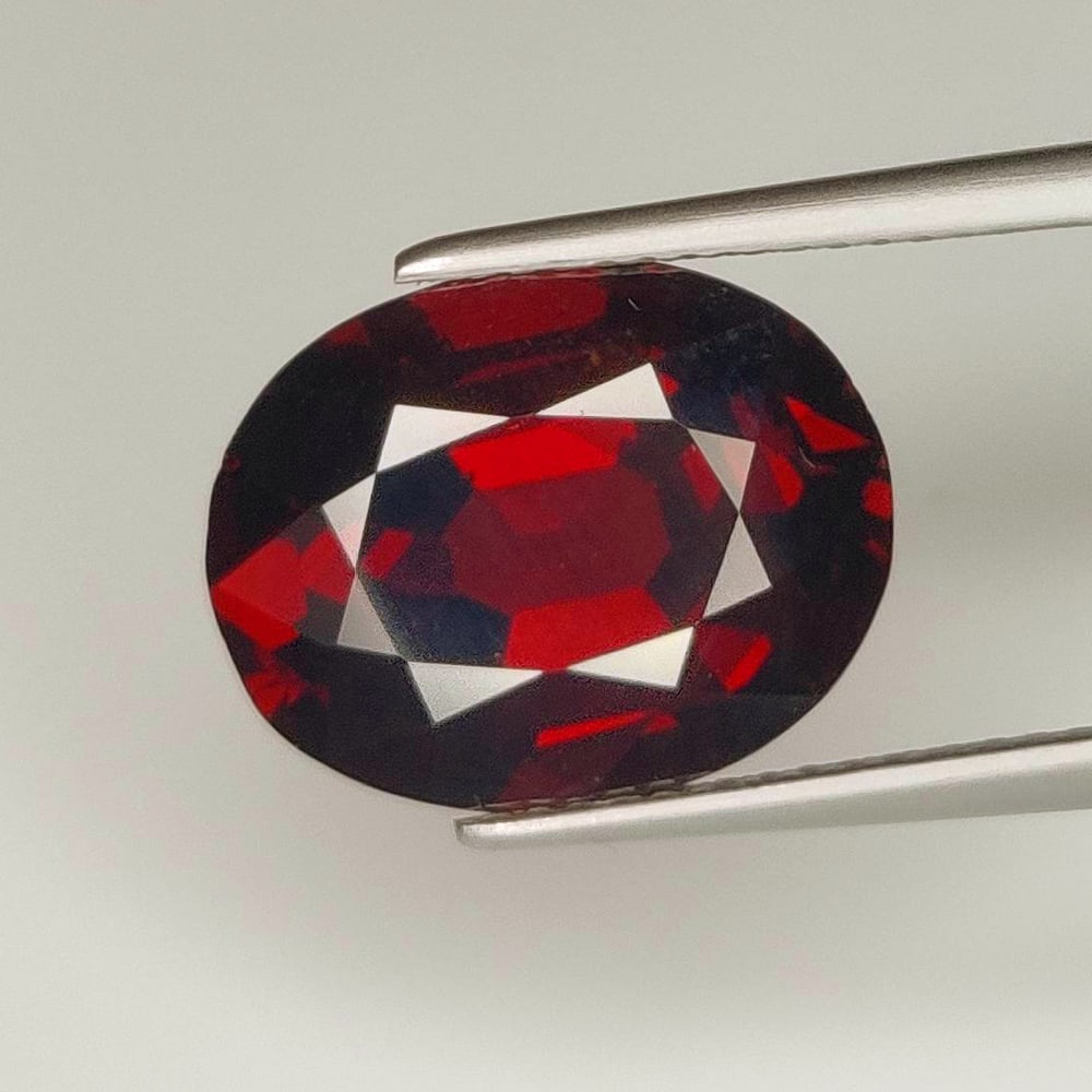 8.70 Ct Natural Almandite Garnet Oval Cut (1 of 2)