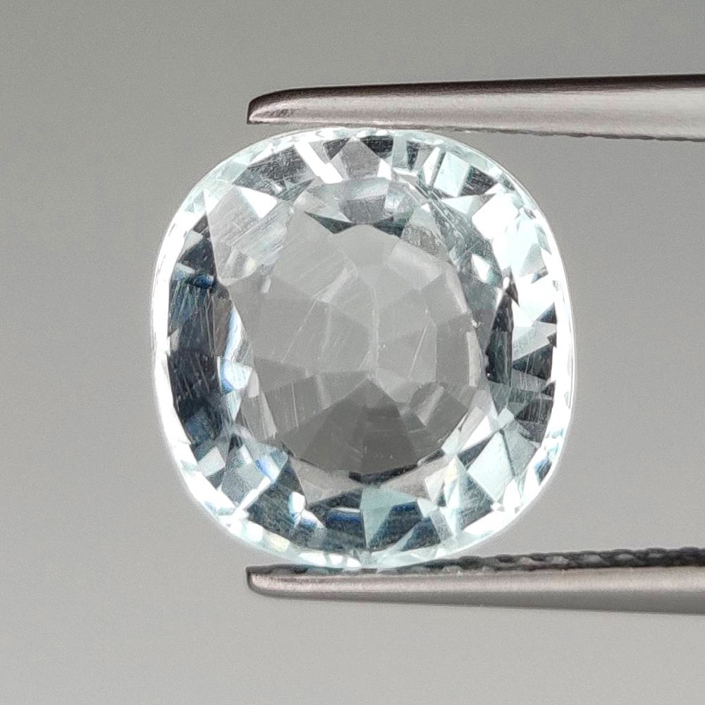 6.31 Ct Natural Blue Topaz Cushion Cut (1 of 2)