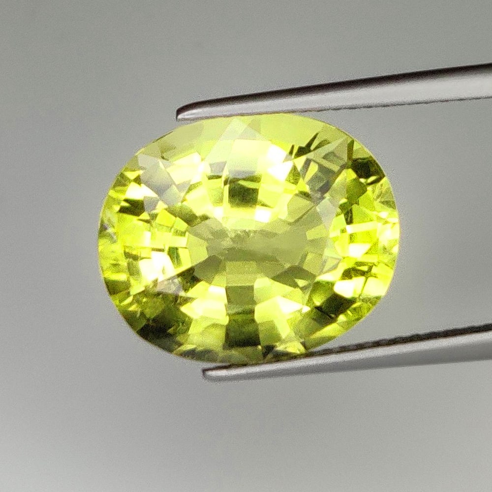 8.94 Ct Natural Lemon Quartz Oval Cut (1 of 2)