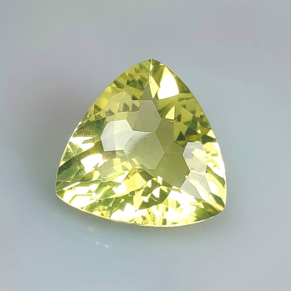 CERTIFIED 25.54 Ct Natural Lemon Quartz Triangle Cut (1 of 3)