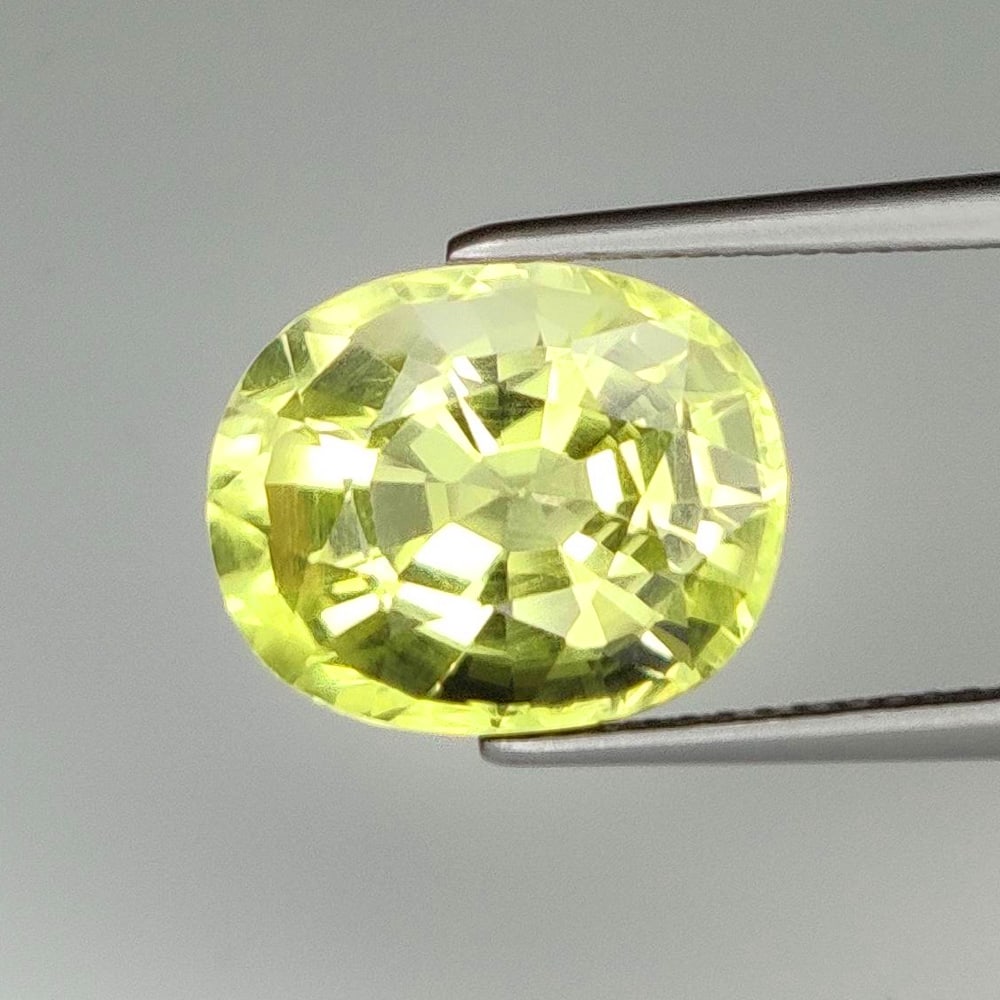 7.07 Ct Natural Lemon Quartz Oval Cut: Weight - 7.07 Ct / Dimensions - 13.20 x 10.50 x 8.80 mm / Top Quality Luster / Excellent OVal Cut / Origin - Brazil / Comments - Heated