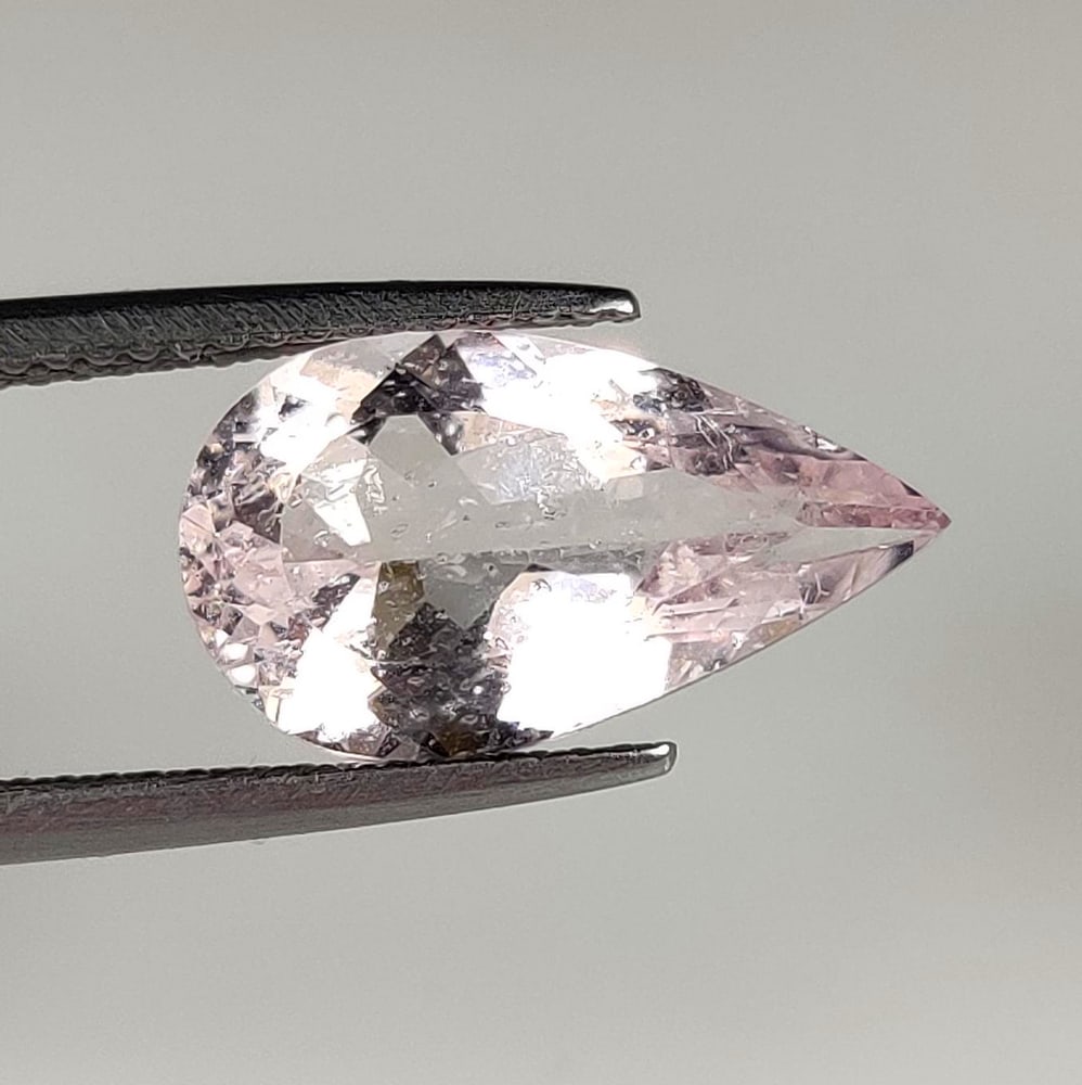 4.10 Ct Natural Peach Pink Morganite Pear Cut (1 of 2)
