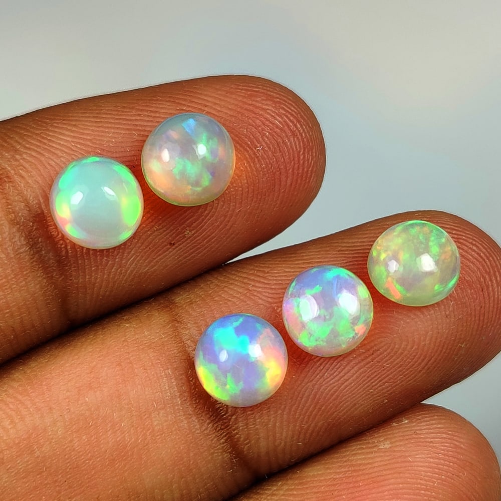 5.18 Ct Natural Multicolor Welo Opal Flash Fire Round Cab Set (1 of 3)