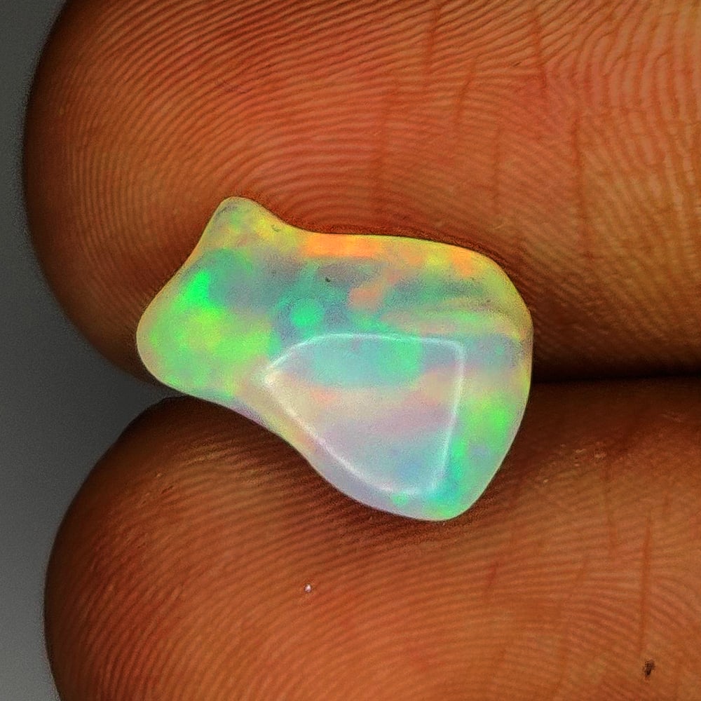 3.20 Ct Natural Multicolor Welo Opal Top Fire Solid Rough - 2