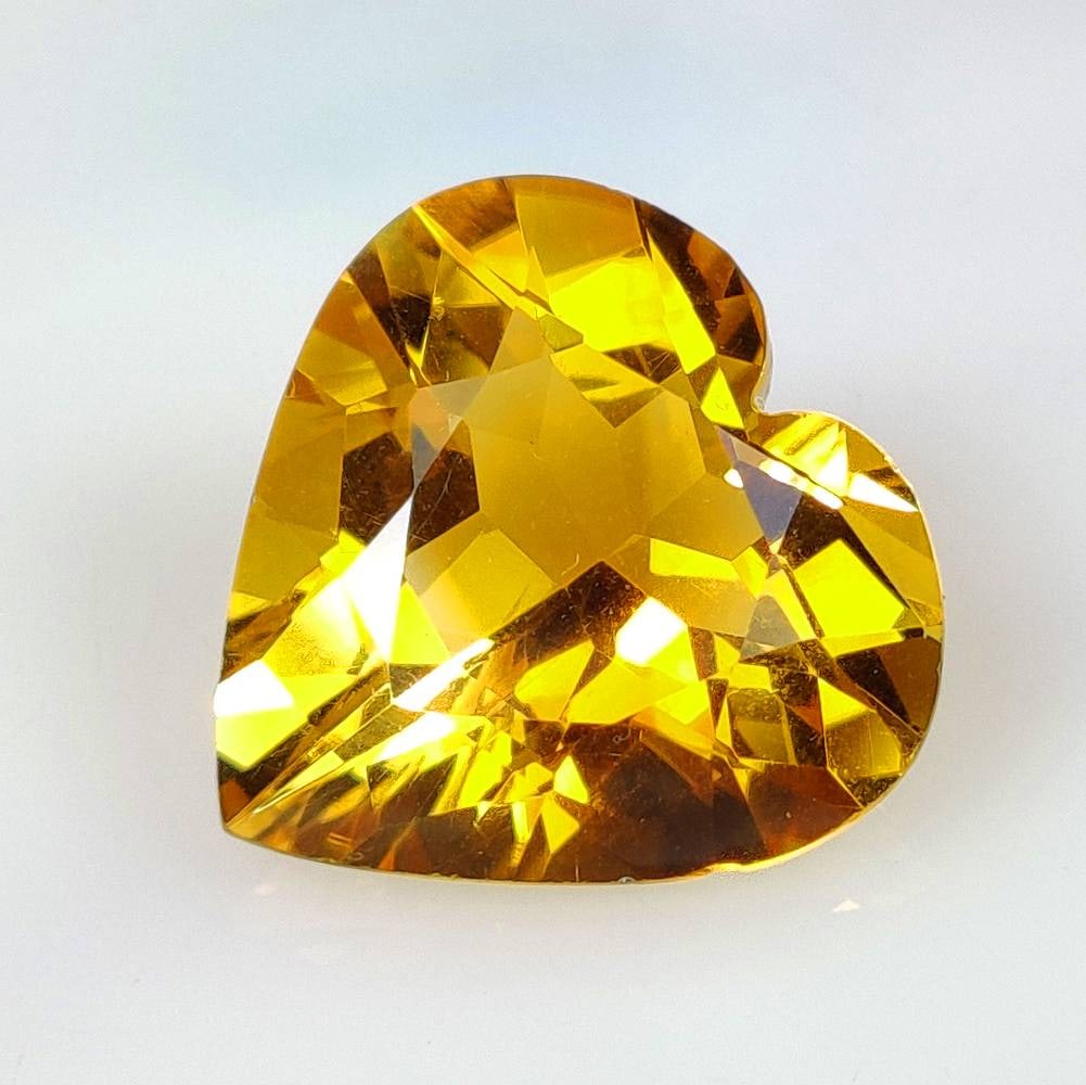 13.23 Ct Natural Yellow Citrine Lovely Heart Cut (1 of 2)