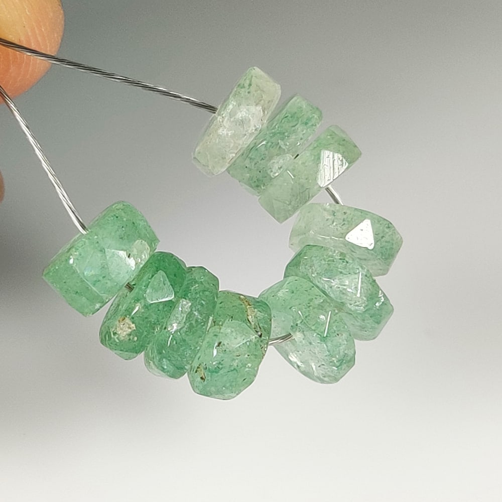 12.44 Ct Natural Green Aventurine Round Cut Beads (1 of 2)