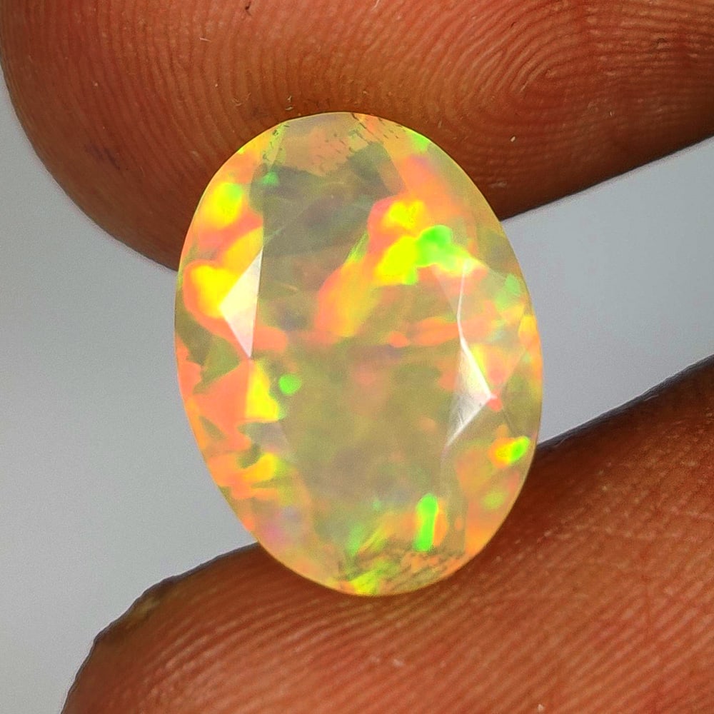 2.10 Ct Natural Multicolor Welo Opal Flash Fire Oval Cut - 2