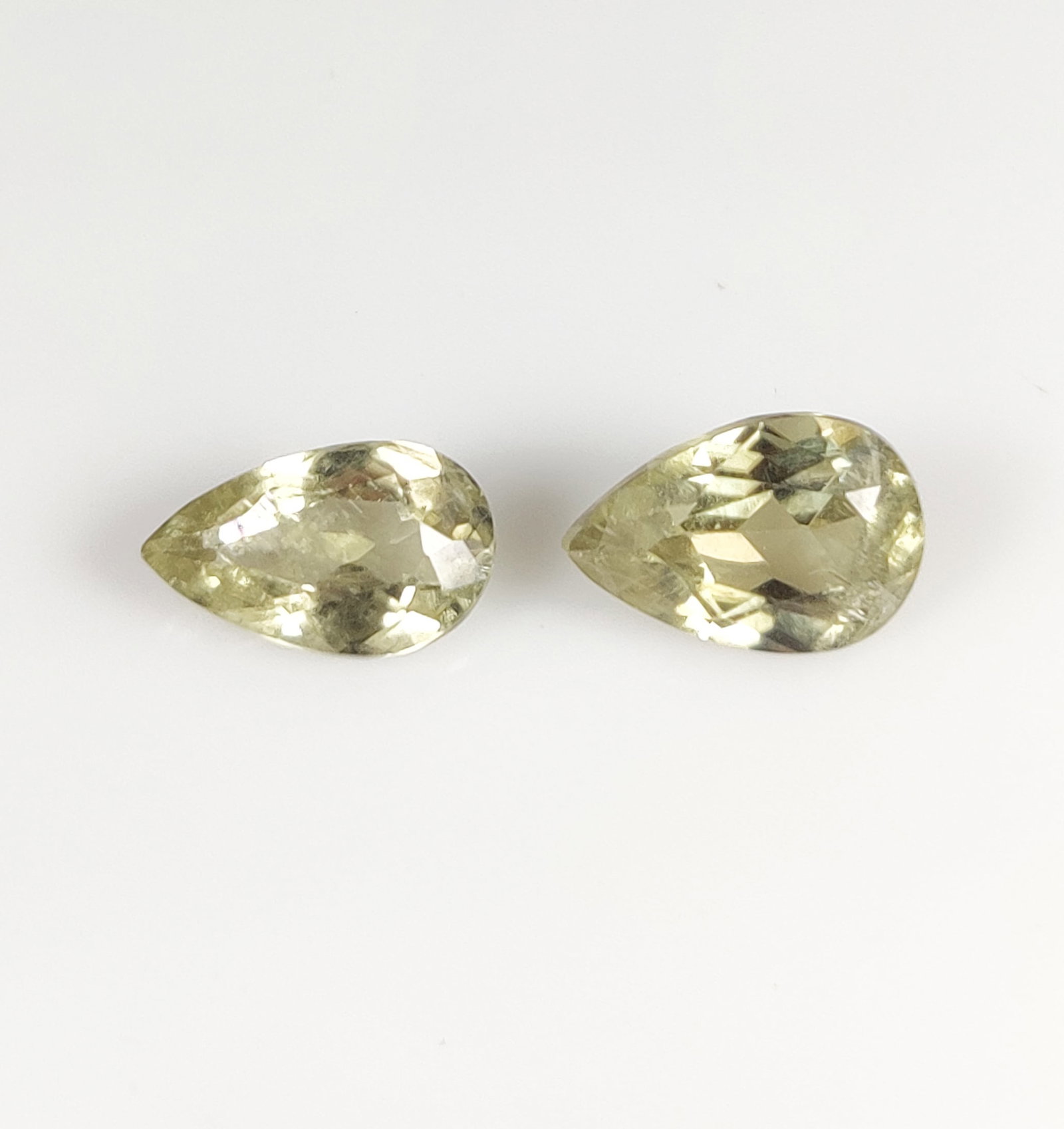 4.20 Ct Natura Diaspore Pear Cut Pair (1 of 2)