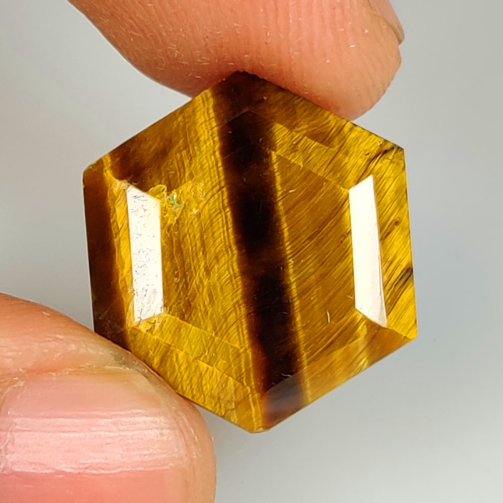 13.81 Ct Natural Tiger Eye Hexagon Cut (1 of 2)