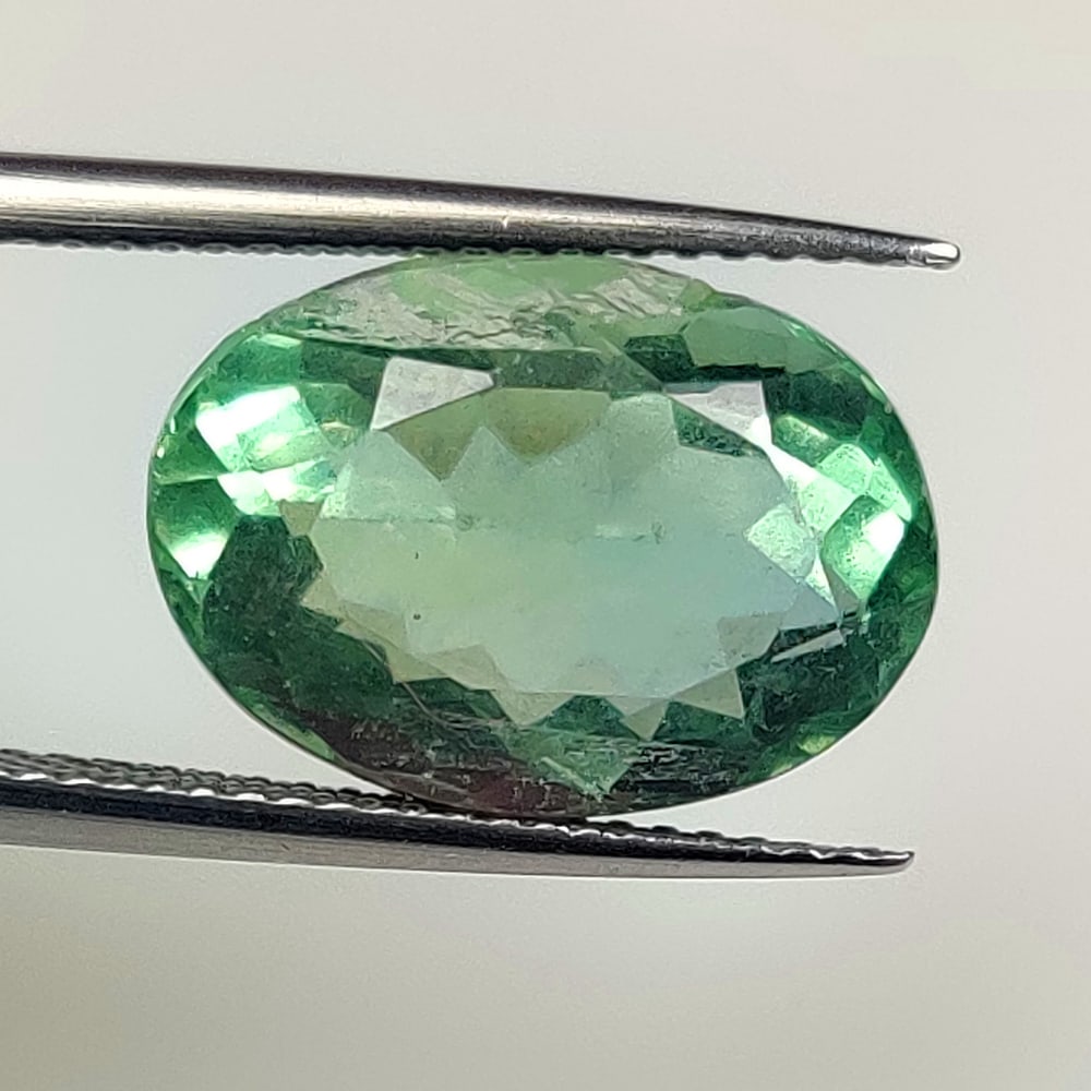 8.89 Ct Natural Green Flourite Oval Cut (1 of 2)