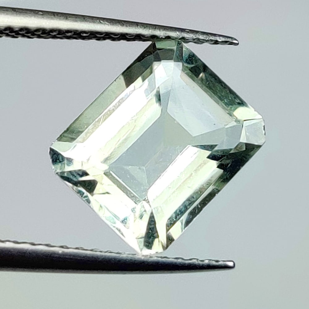3.00 Ct Natural Green Amethyst Octagon Cut: Weight - 3.00 Ct / Dimensions - 10.10 x 8.20 x 5.10 mm / Shape - Octagon Cut / Color - Green / Clarity - VVS / Origin - Brazil / Comments - Heated
