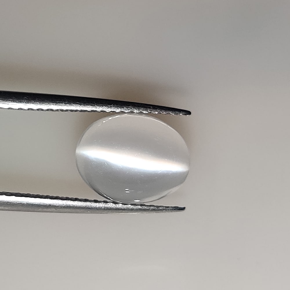 2.94 Ct Natural Sharp Line Moonstone Oval Cab: weight - 2.94 Ct / Size - 10.30 x 8.00 x 4.80 mm / Shape - Excellent Oval Cab / Origin - India / Treatment - None