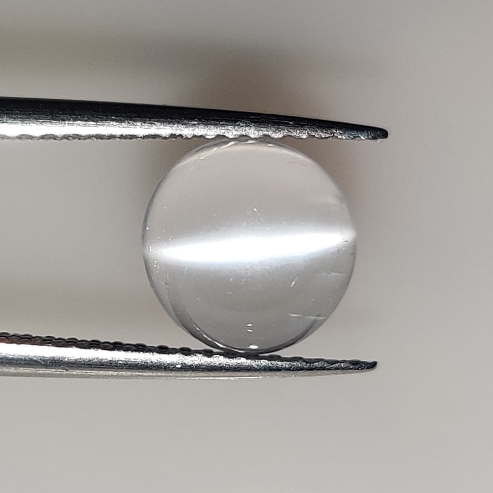 2.25 Ct Natural Sharp Line Moonstone Round Cab (1 of 2)