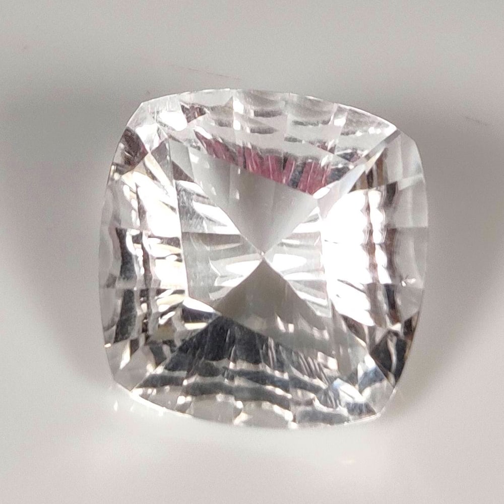 17.26 Ct Natural Colorless Quartz Cushion Cut: Weight - 17.26 Ct / Dimensions - 18.00 x 18.00 mm / Shape & Cut - Cushion Cut / Transparency - VVS / Origin - Brazil / Comments - None