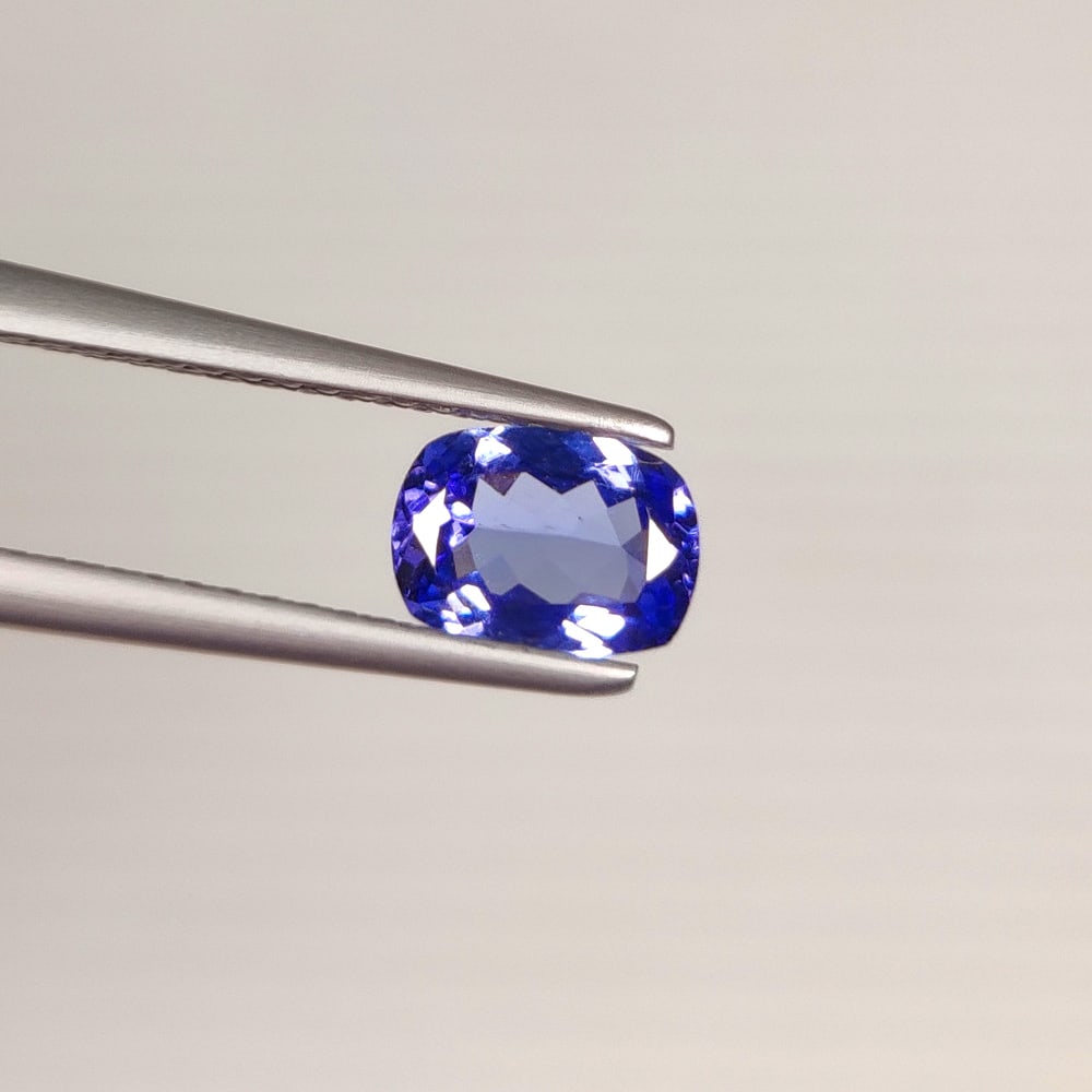 0.81 Ct Natural Tanzanite Cushion Cut (1 of 2)