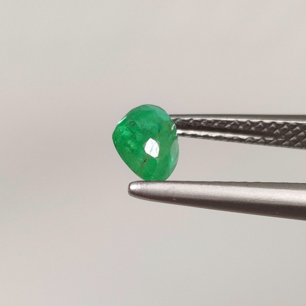 0.61 Ct Natural Zambian Green Emerald Pear Cut - 2