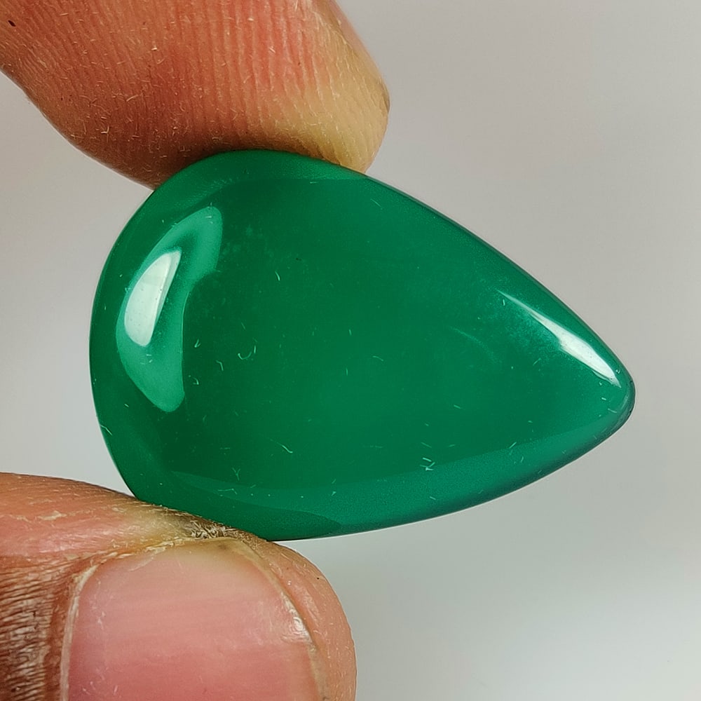 16.62 Ct Natural Green Onyx Pear Cab: Weight - 16.62 Ct / Dimensions - 24.40 x 17.40 x 5.70 mm / Shape - Pear Cab / Clarity - Opaque / Origin - Brazil / Treatment - None