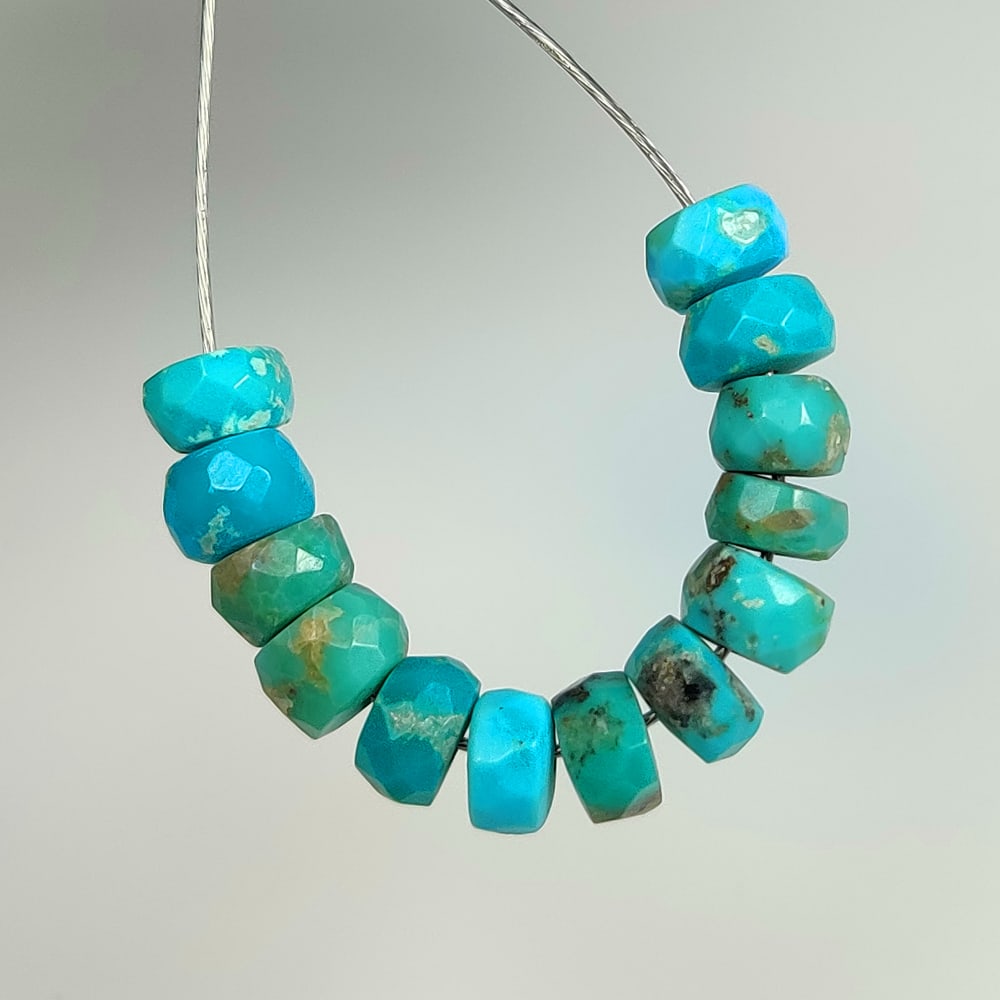 7.03 Ct Natural Blue Turquoise Round Beads (1 of 2)