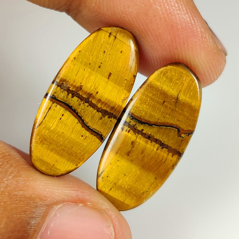 17.36 Ct Natural Tiger Eye Oval Cab Pair (1 of 2)