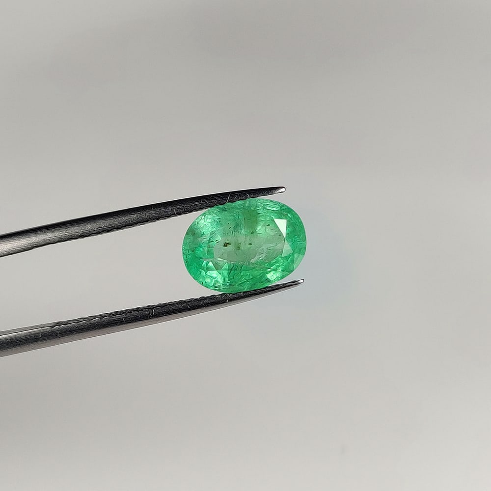 2.21 Ct Natural Zambian Green Emerald Oval Cut: Weight - 2.21 Ct / Dimensions - 9.70 x 7.10 x 4.90 mm / Shape - Oval Cut / Color - Green / Clarity - SI / Origin - Zambia / Treatment - Natural Emeralds are commonly enhanced by oil